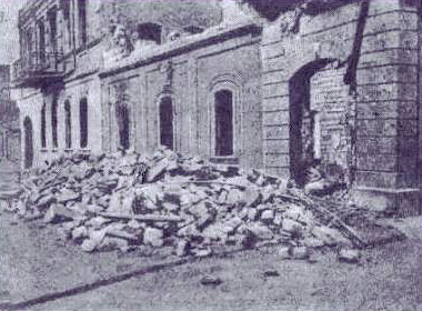 Дом в Баку, разрушенный во время беспорядков